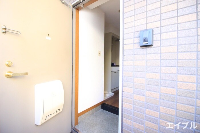 物件内観写真14　(玄関)