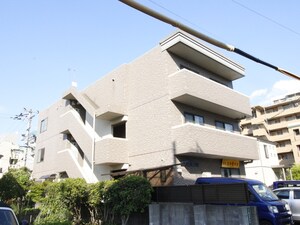 スカイフィールド参番館外観写真