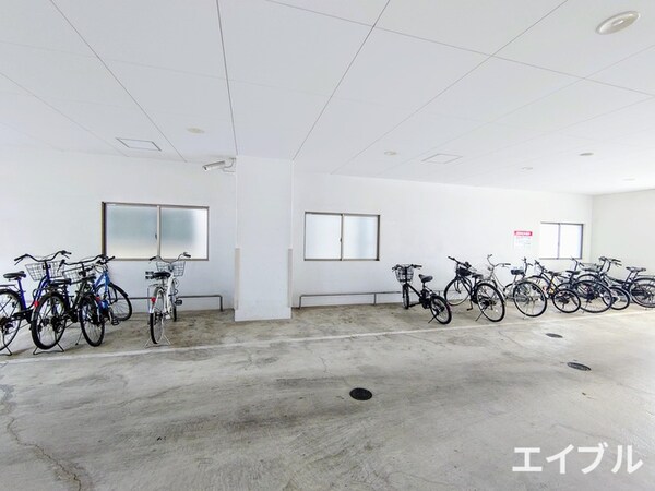 駐輪場