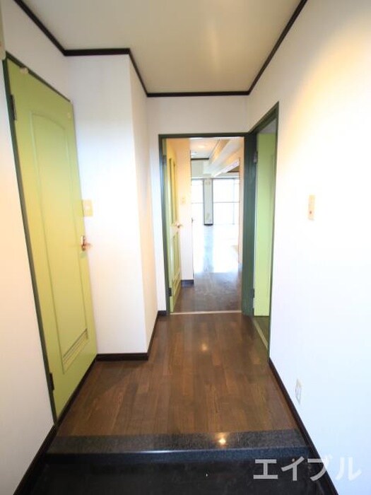 物件内観写真14　(玄関)