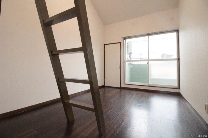 物件内観写真9　(居室)