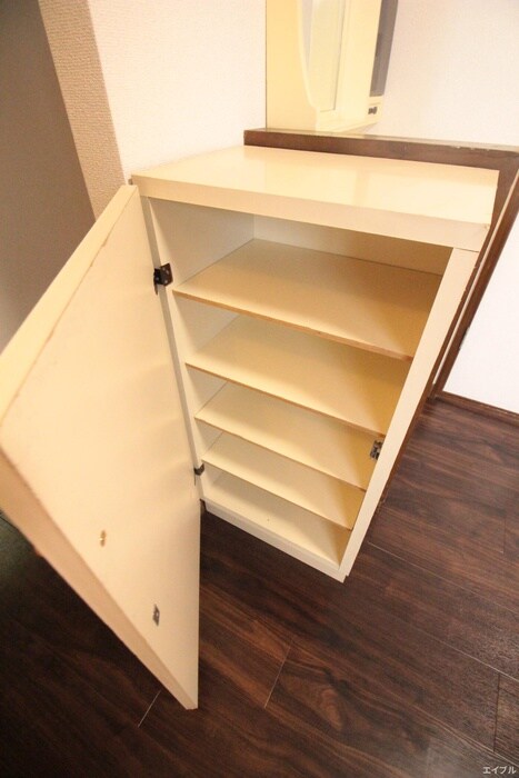 物件内観写真16　(靴箱)