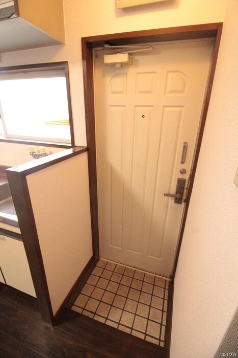 物件内観写真19　(玄関)
