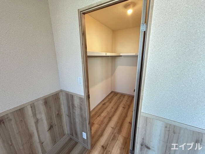 物件内観写真10　(収納)