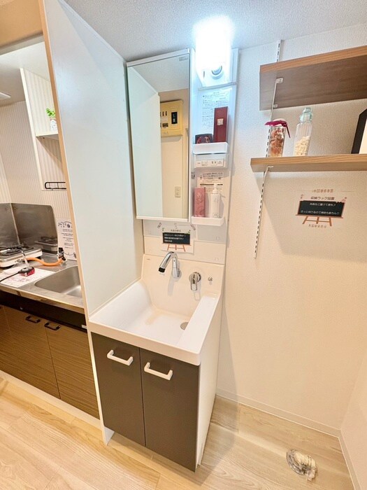 物件内観写真11　(洗面)