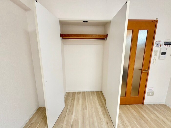 物件内観写真12　(収納)