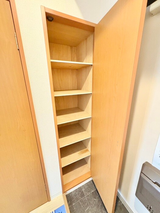 物件内観写真15　(靴箱)