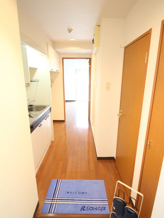 物件内観写真16　(玄関)