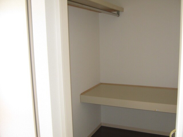 物件内観写真9　(収納)