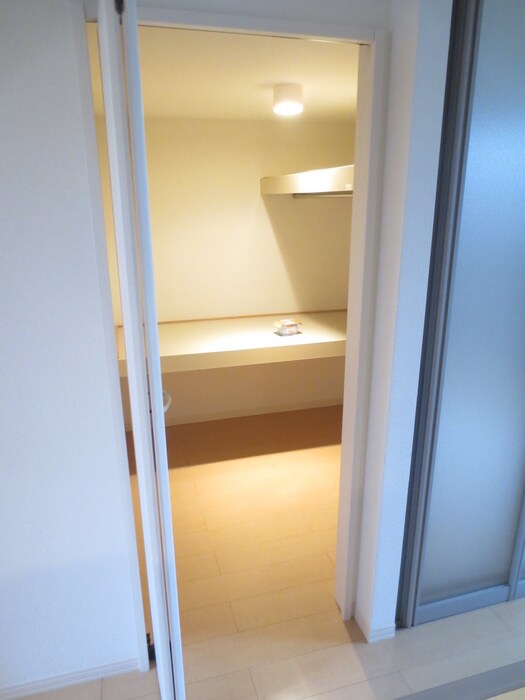 物件内観写真14　(収納)