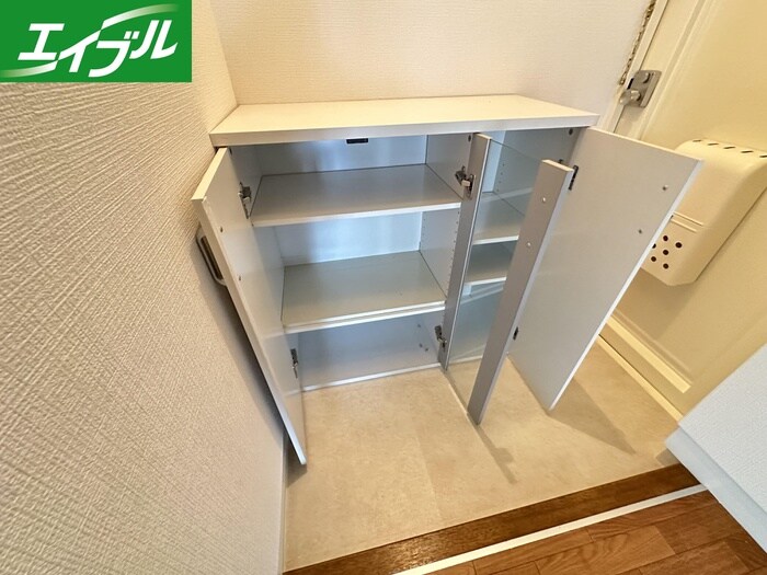 物件内観写真16　(靴箱)