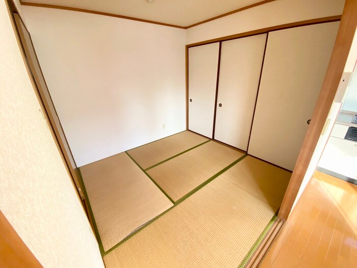 物件内観写真8　(居室)