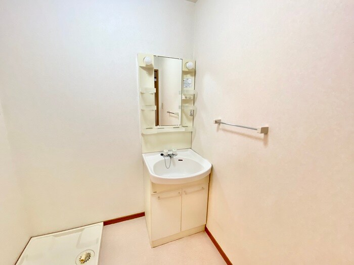 物件内観写真13　(洗面)