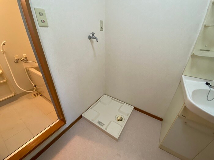 物件内観写真20　(洗濯機置場)