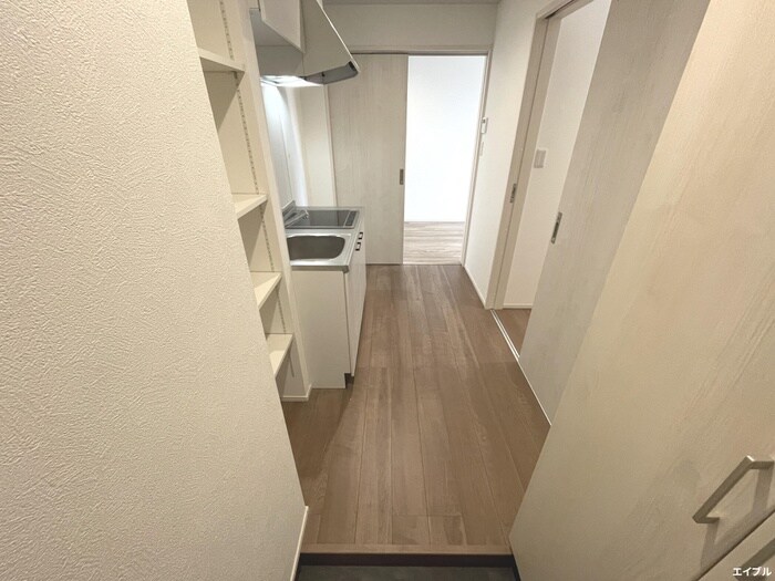 物件内観写真12　(玄関)