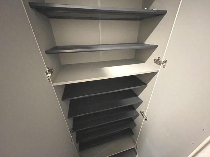 物件内観写真13　(靴箱)