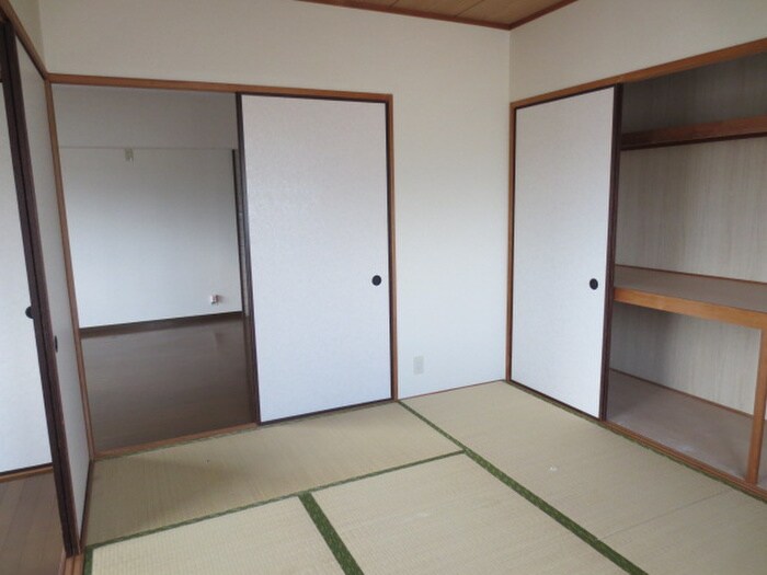 物件内観写真8　(居室)