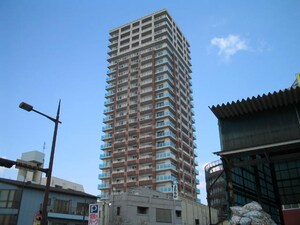 CPタワー外観写真