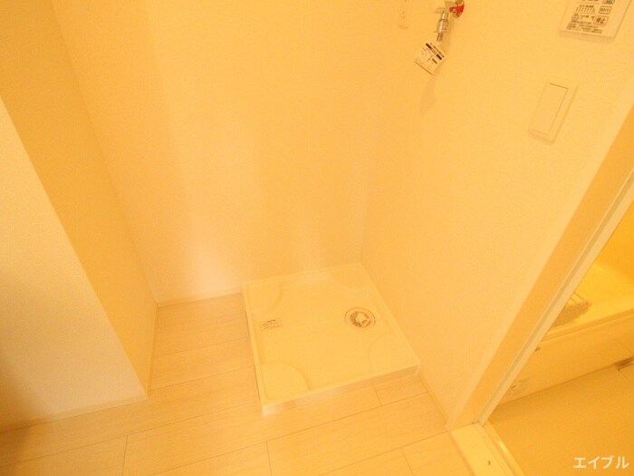 物件内観写真12　(洗濯機置場)