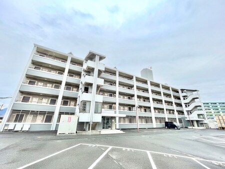 ロイヤルハイツ折尾Ⅱ号館外観写真