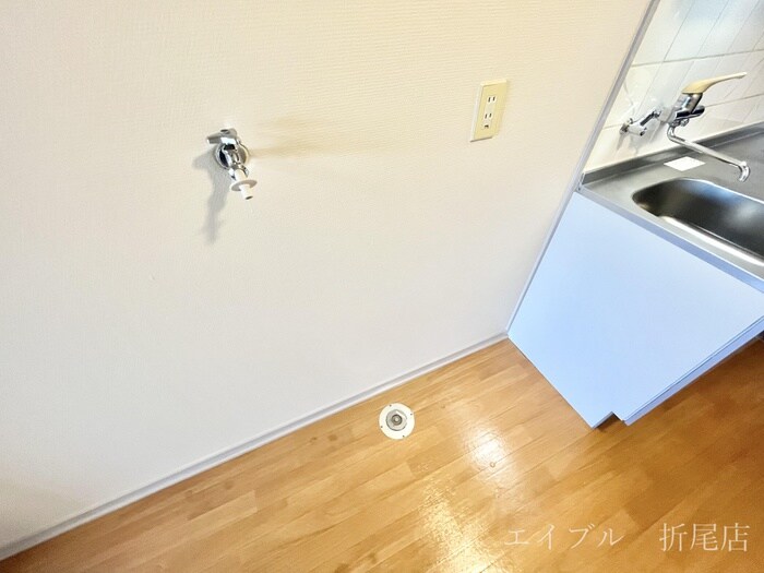 物件内観写真10　(洗濯機置場)