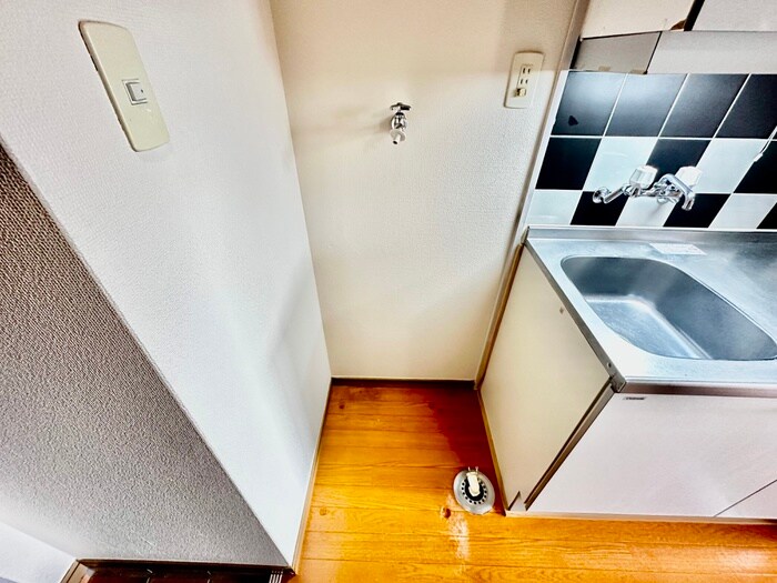 物件内観写真16　(洗濯機置場)