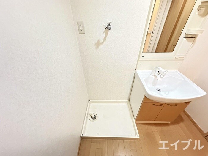 物件内観写真19　(洗濯機置場)