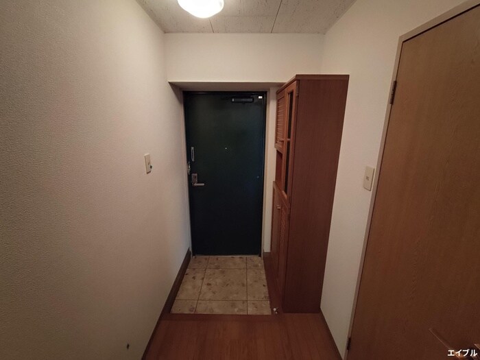 物件内観写真15　(玄関)