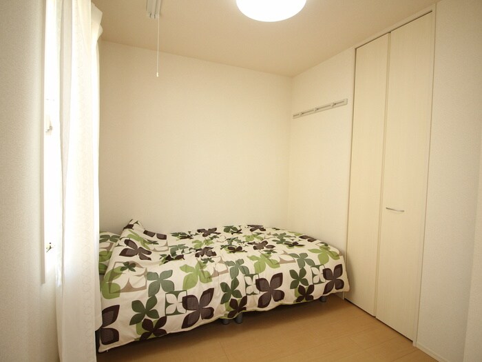 物件内観写真9　(居室)