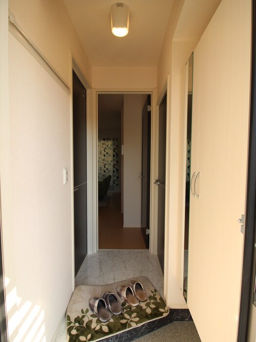 物件内観写真15　(玄関)