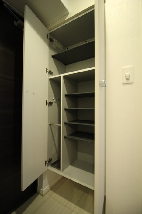 物件内観写真12　(靴箱)