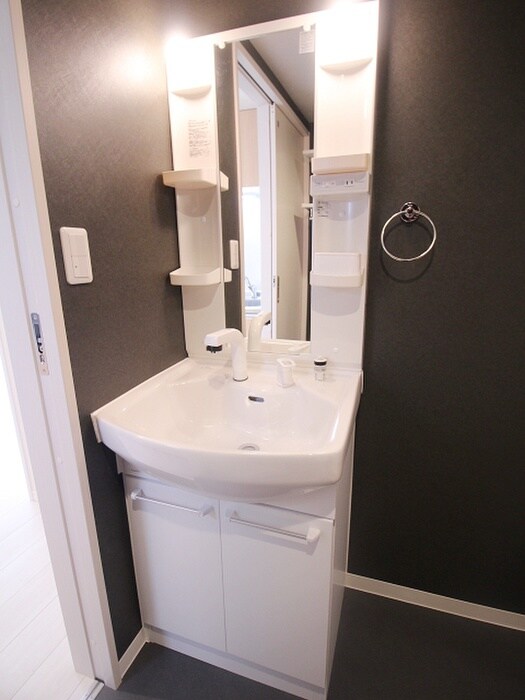 物件内観写真12　(洗面)