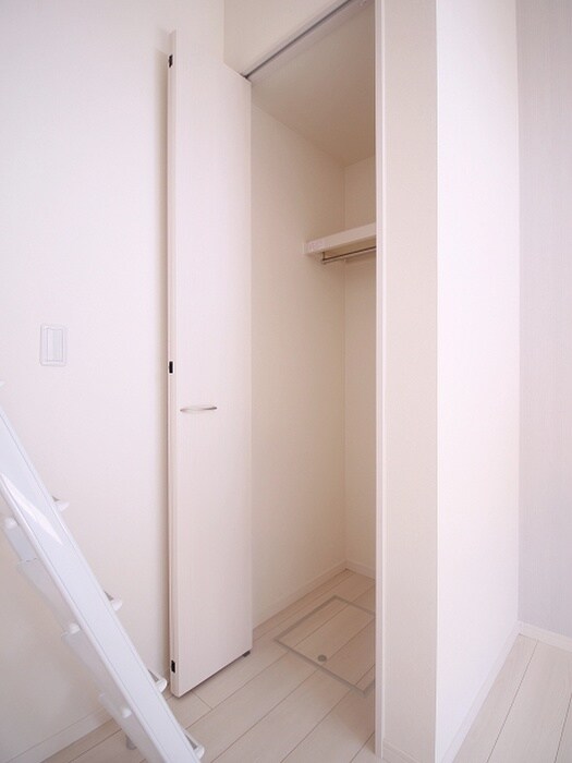 物件内観写真13　(収納)