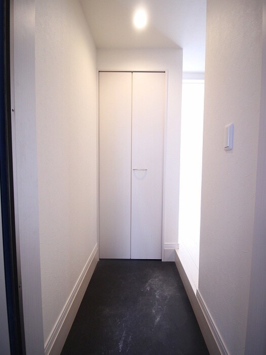 物件内観写真20　(廊下)