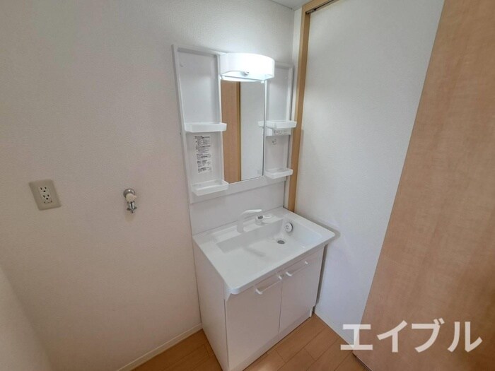 物件内観写真9　(洗面)