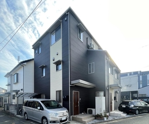 サンメゾン諸岡外観写真