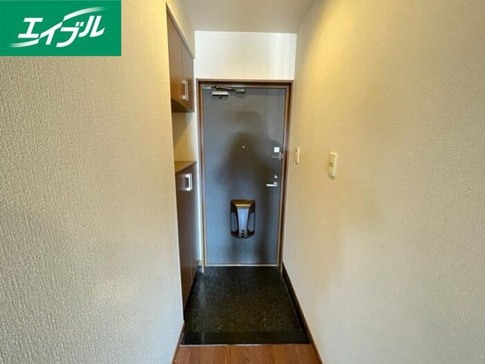 物件内観写真14　(玄関)
