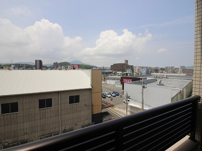 物件内観写真16　(室内からの展望)