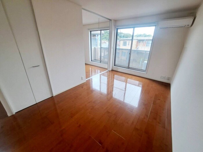 物件内観写真18　(居室)