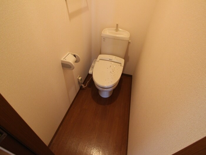 物件内観写真8　(トイレ)