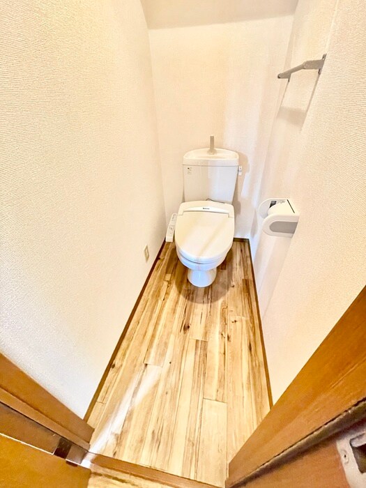 物件内観写真8　(トイレ)