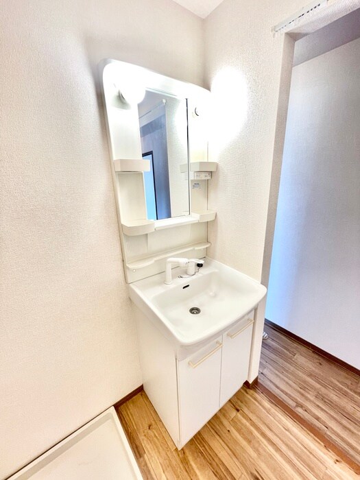 物件内観写真9　(洗面)