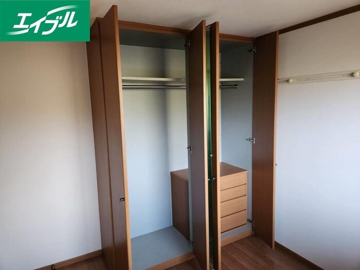 物件内観写真12　(収納)