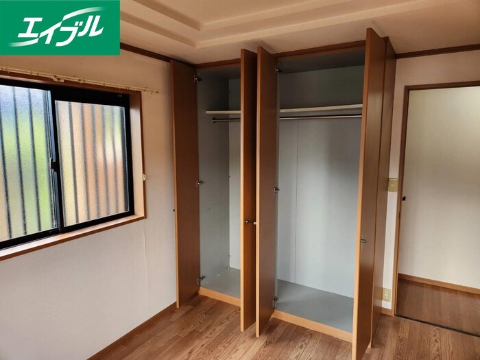 物件内観写真16　(収納)