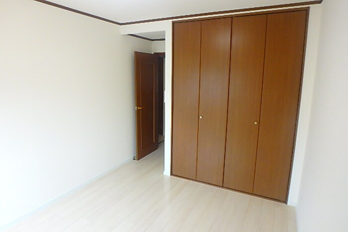 物件内観写真4　(居室)