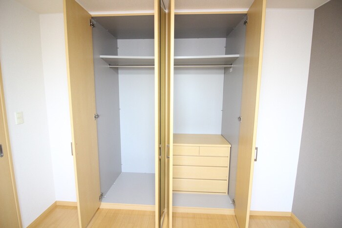 物件内観写真12　(収納)