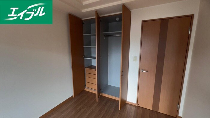 物件内観写真13　(収納)