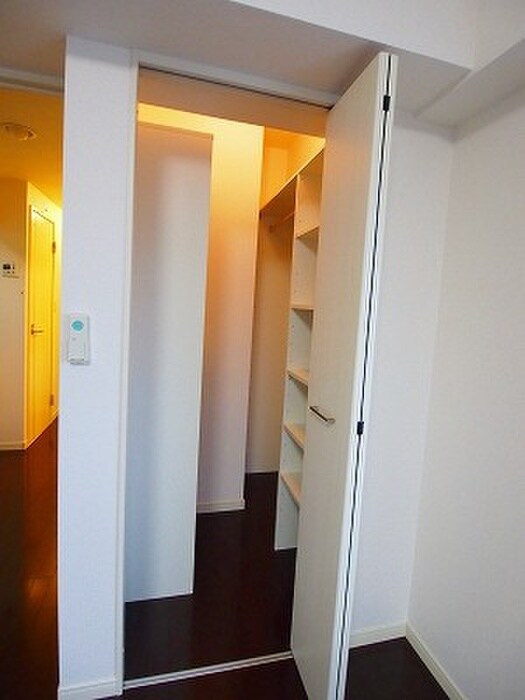 物件内観写真13　(収納)