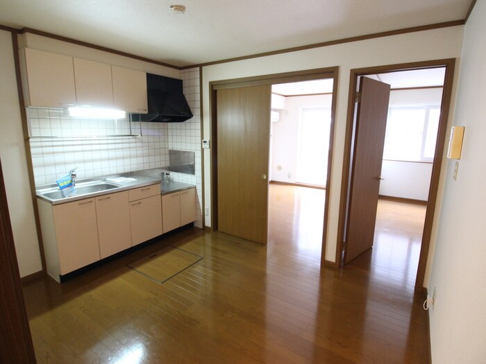 物件内観写真4　(居室)