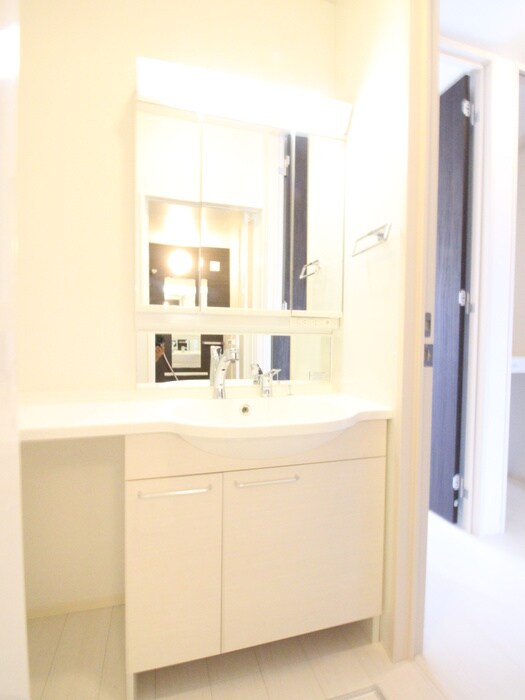 物件内観写真8　(洗面)